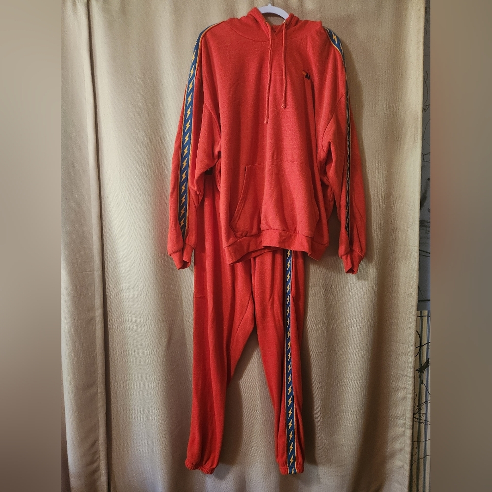 EUC- AVIATOR NATION LIGHTNING BOLT SET- Xl